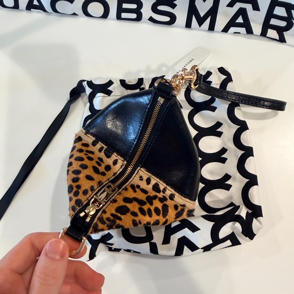 Cheetah wristlet NWT - Picture 2 of 6